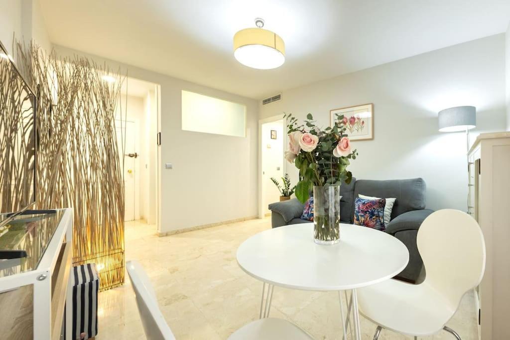 Pajaritos Center Suite By Valcambre Seville Ngoại thất bức ảnh